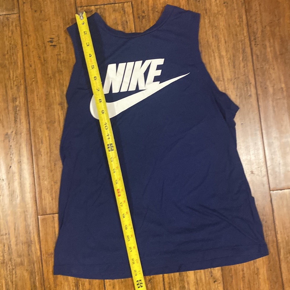 Nike - Picture 5 of 5